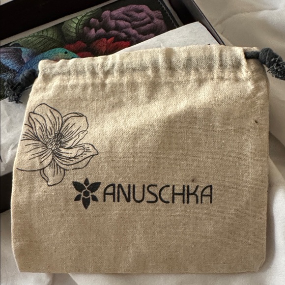 Anuschka Multicolor Hummingbird RFID Wallet NWT - Picture 6 of 7